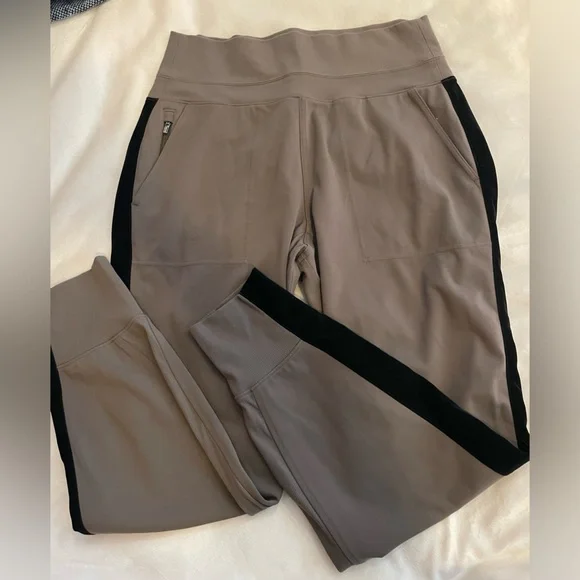 Athleta venice velevet stripe joggers - Picture 4 of 4